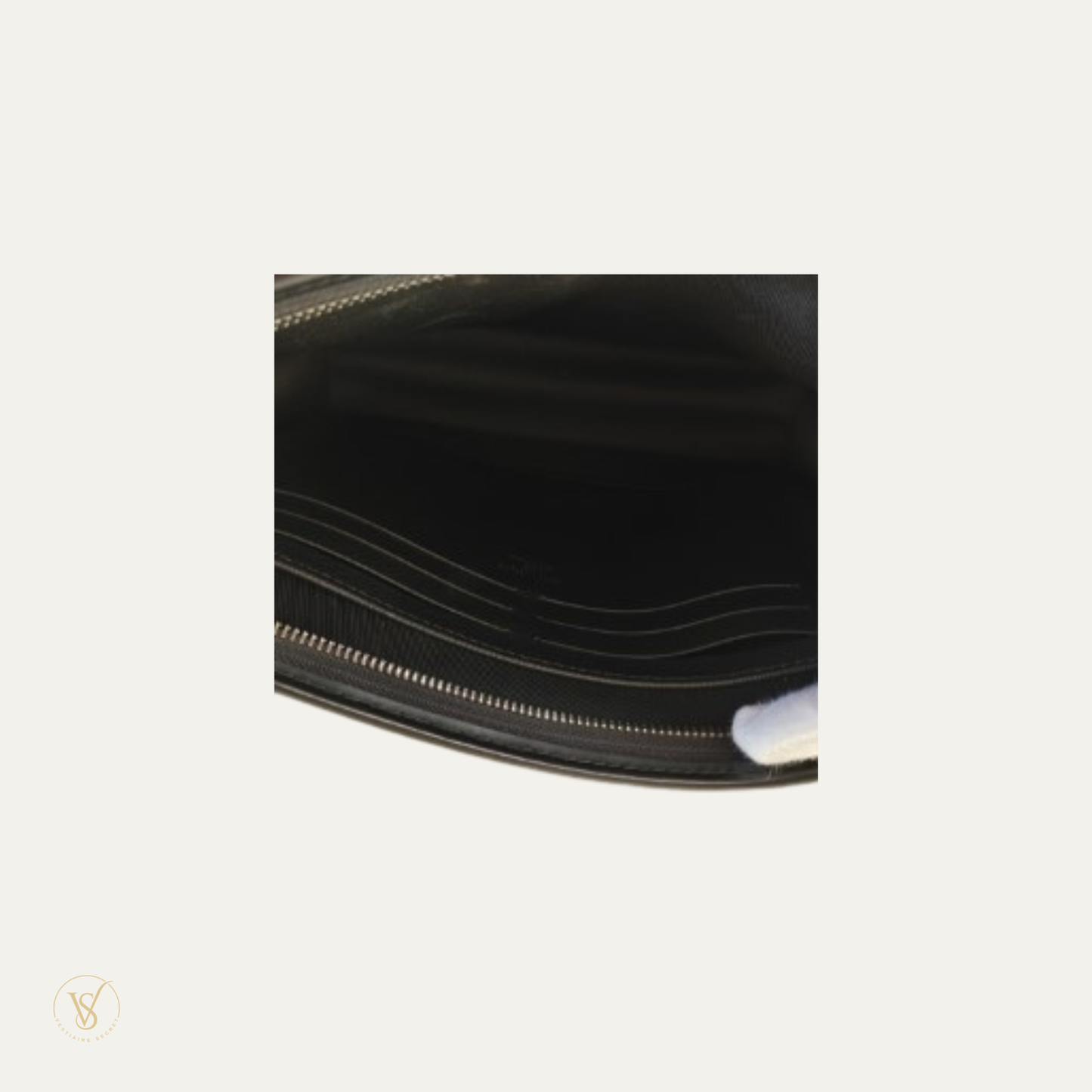 Louis Vuitton - Pochette Voyage Monogram Graphite